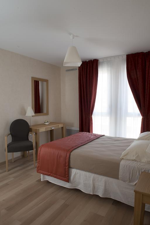Aparthotel Domitys Le Pont Des Lumieres Lyon Zimmer foto